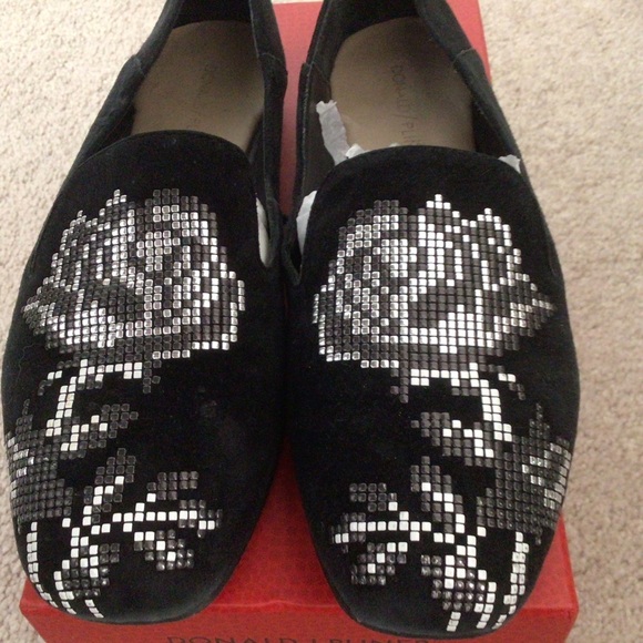 DONALD PLINER HIRO EMBELLISHED FLORAL FLATS—BLACK- SIZE 8.5 M - Picture 2 of 9
